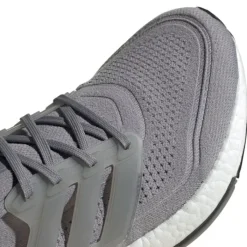 adidas Ultraboost 21