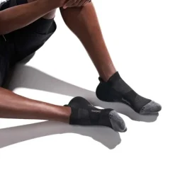 Feetures Elite Light Cushion No Show Tab