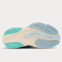 New Balance FuelCell Rebel V4