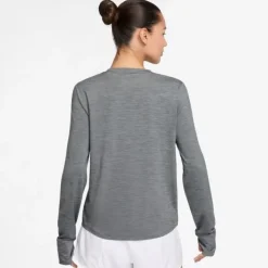 Nike Dri-FIT One Classic Long Sleeve Tee
