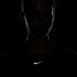 Nike Dri-FIT One Classic Short Sleeve Tee