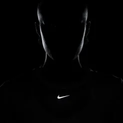 Nike Dri-FIT One Classic Short Sleeve Tee