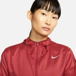 Nike Essential Jacket