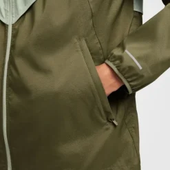 Nike Impossibly Light Windrunner Jacket